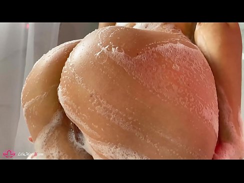 ❤️ Morena masturba o coño cun vibrador ata un orgasmo intenso na ducha ❤️ Porno duro en % gl.yourxxxvideos.ru % ﹏