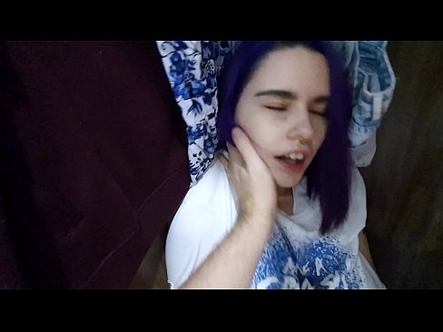 ❤️ Atopo a miña irmá no armario e axudouna a correrse ❤️ Porno duro en % gl.yourxxxvideos.ru % ﹏